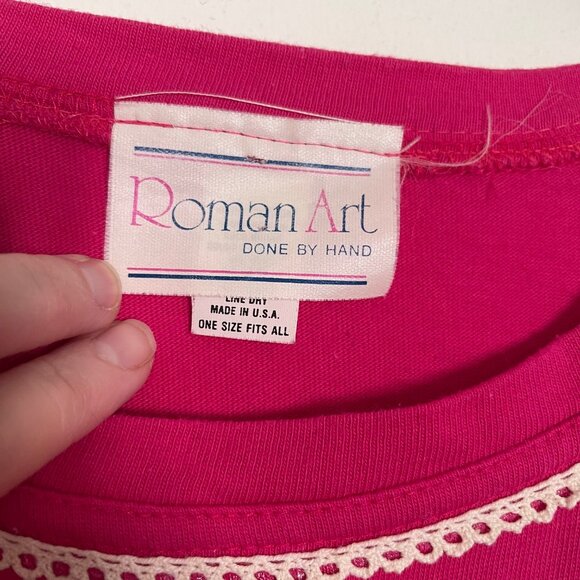 VTG 80s Roman Art Done By Hand Pink Bow Crochet T-Shirt One Size Fits All USA T5 - Picture 5 of 9
